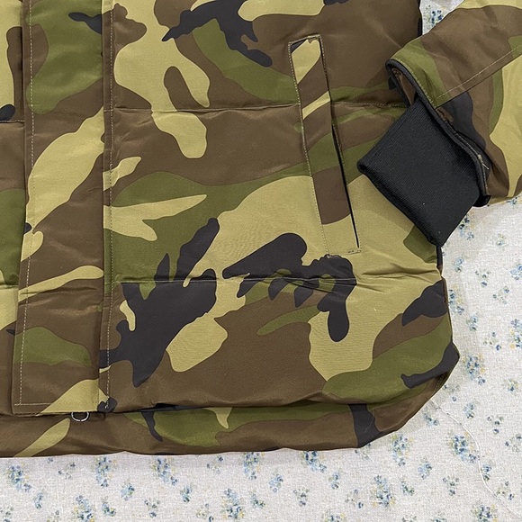 Canada Goose Camouflage Hooded Down Jacket - Picture 4 of 11